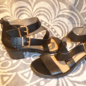 Diba Open Toe Black Strappy  Heel Zippered back  Sandals Size 7M
